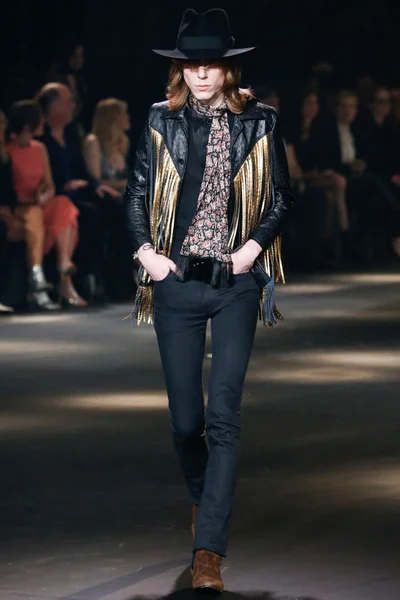 Look 36